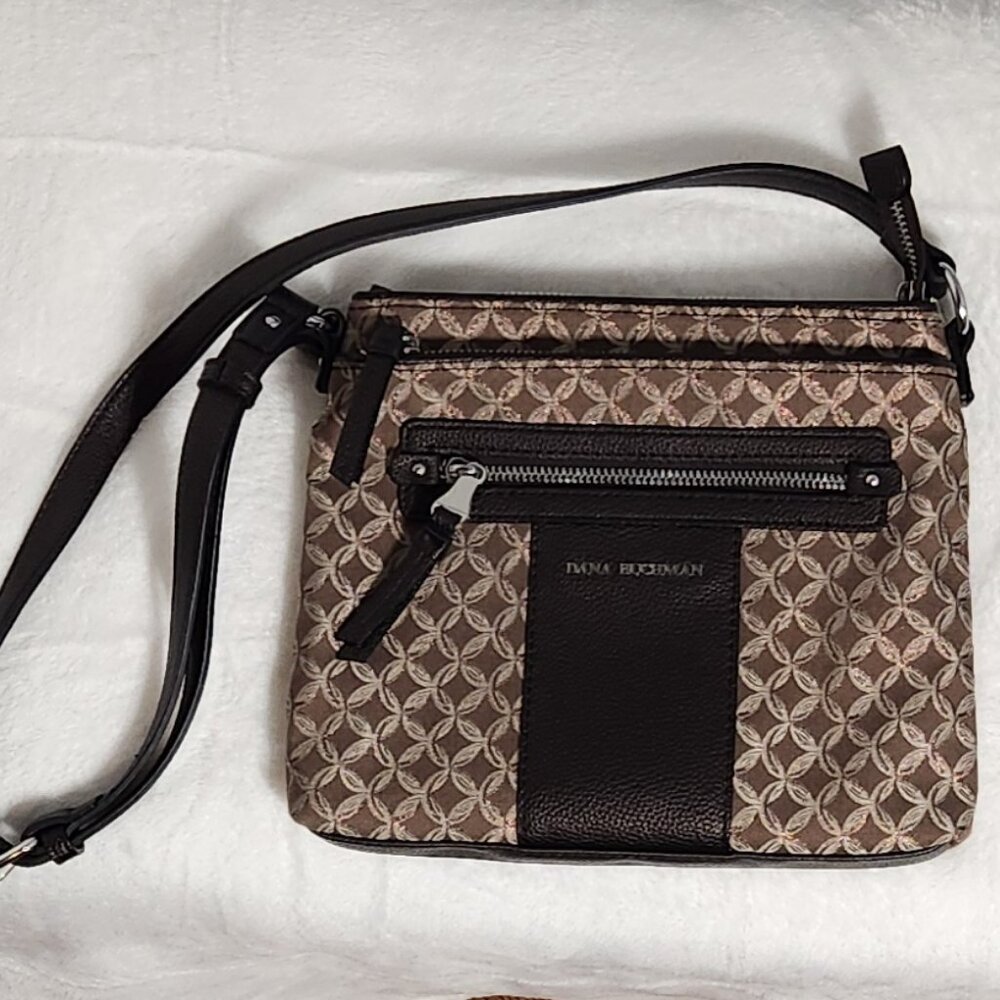 Dana Buchman Crossbody black, tan, and gold purse - NWOT